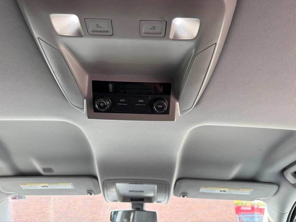 Chevrolet Suburban LS 4WD 2016