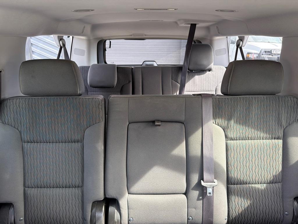 Chevrolet Suburban LS 4WD 2016