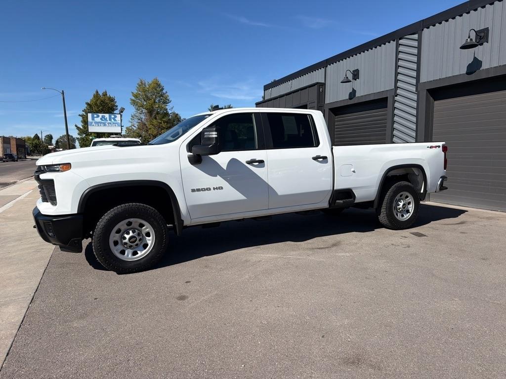 Chevrolet Silverado 3500HD Work Truck Crew Cab 4WD 2025