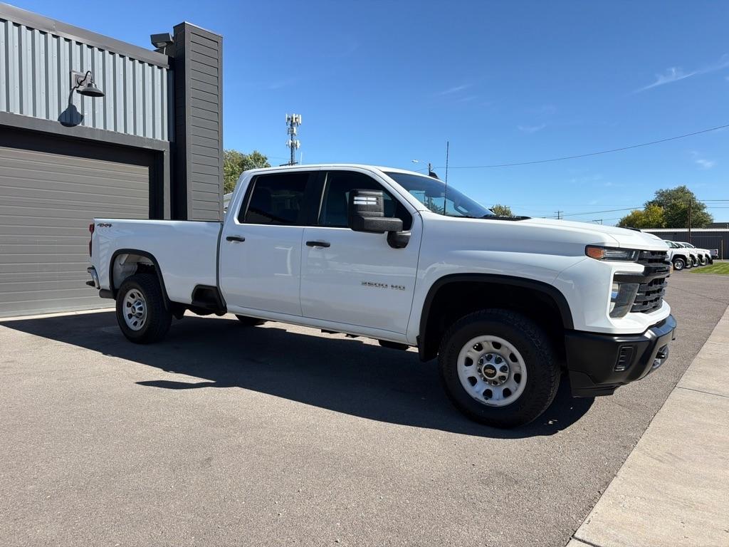 Chevrolet Silverado 3500HD Work Truck Crew Cab 4WD 2025