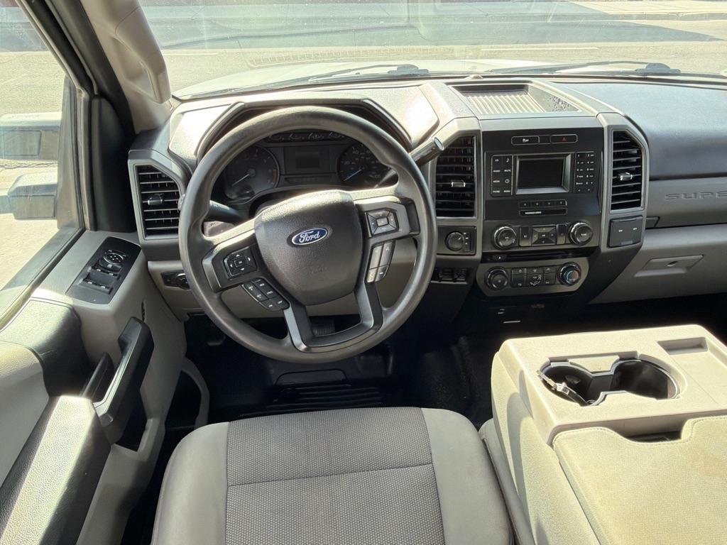 Ford F-350 SD XL SuperCab 4WD 2017