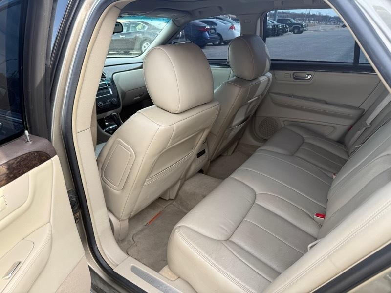 Cadillac DTS Luxury 2010