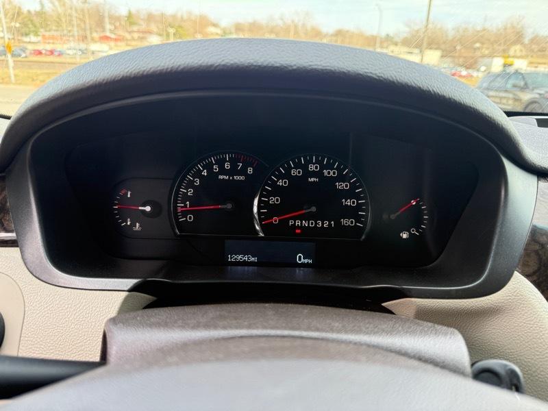 Cadillac DTS Luxury 2010