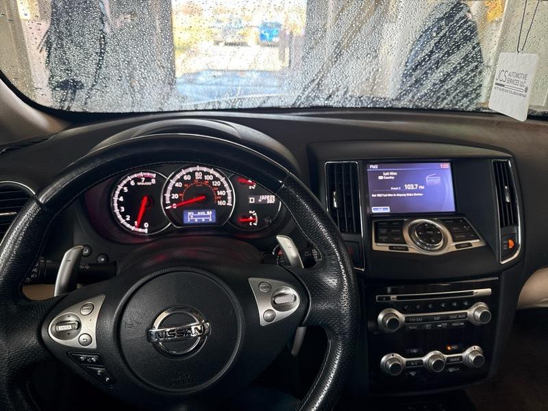 Nissan Maxima S 2013