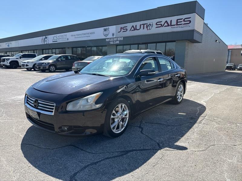 Nissan Maxima S 2013