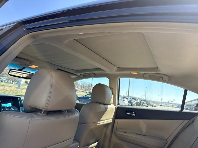 Nissan Maxima S 2013