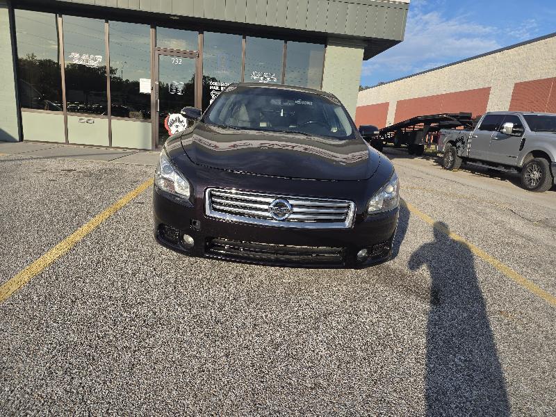 Nissan Maxima S 2013