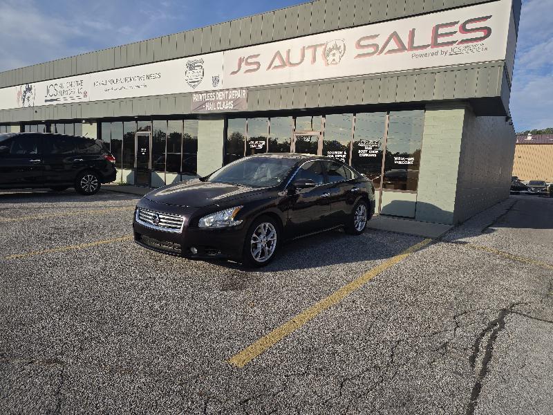 Nissan Maxima S 2013