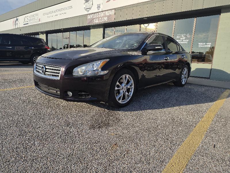 Nissan Maxima S 2013