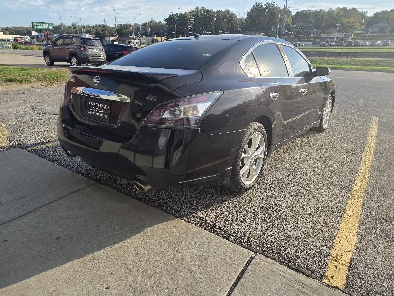 Nissan Maxima S 2013