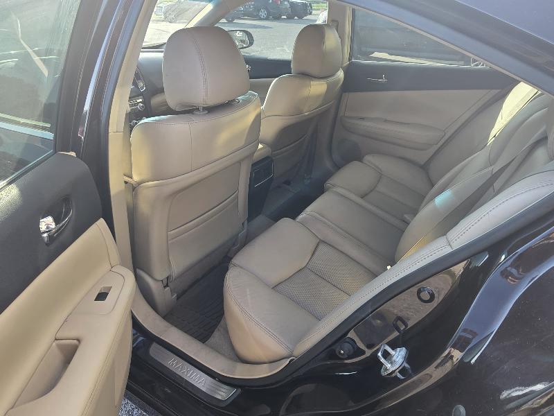 Nissan Maxima S 2013