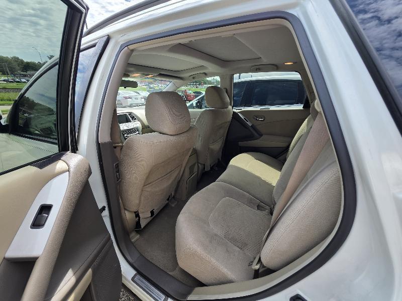 Nissan Murano S AWD 2011