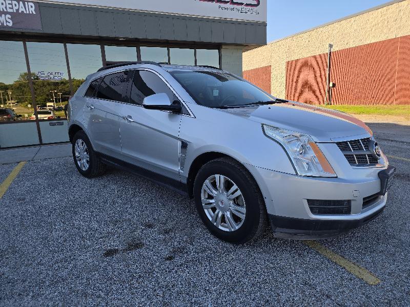 Cadillac SRX Base 2012