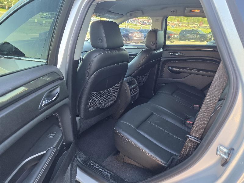 Cadillac SRX Base 2012