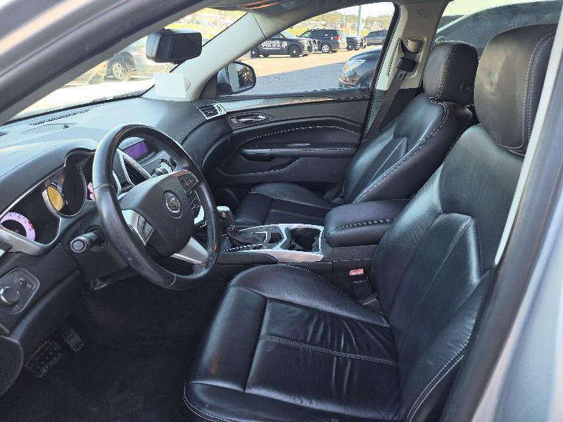Cadillac SRX Base 2012
