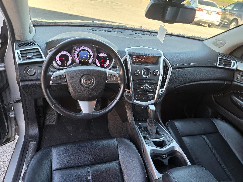 Cadillac SRX Base 2012