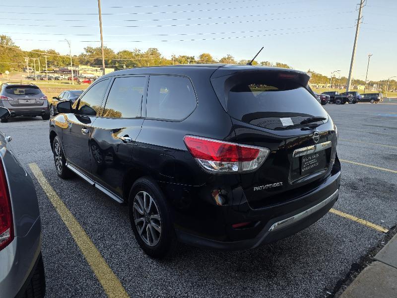 Nissan Pathfinder S 4WD 2013