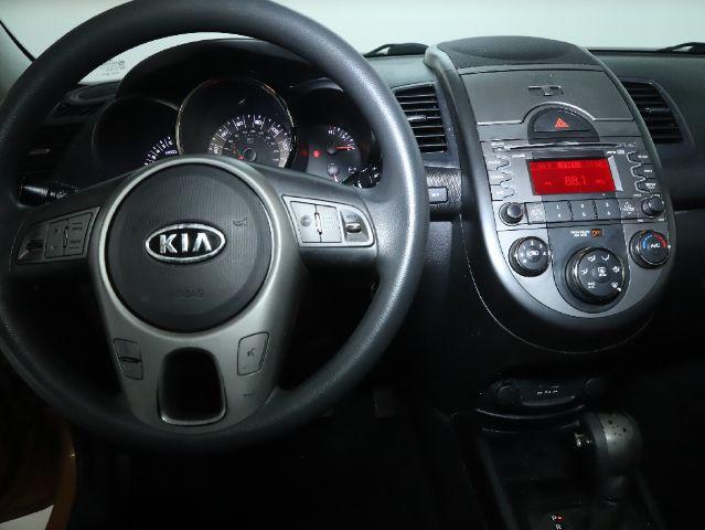 Kia Soul + 2011