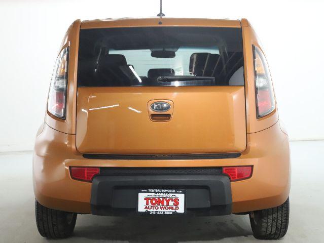 Kia Soul + 2011