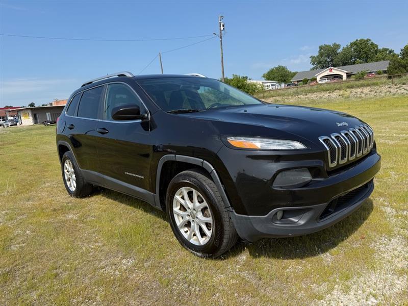 Jeep Cherokee Latitude FWD 2015