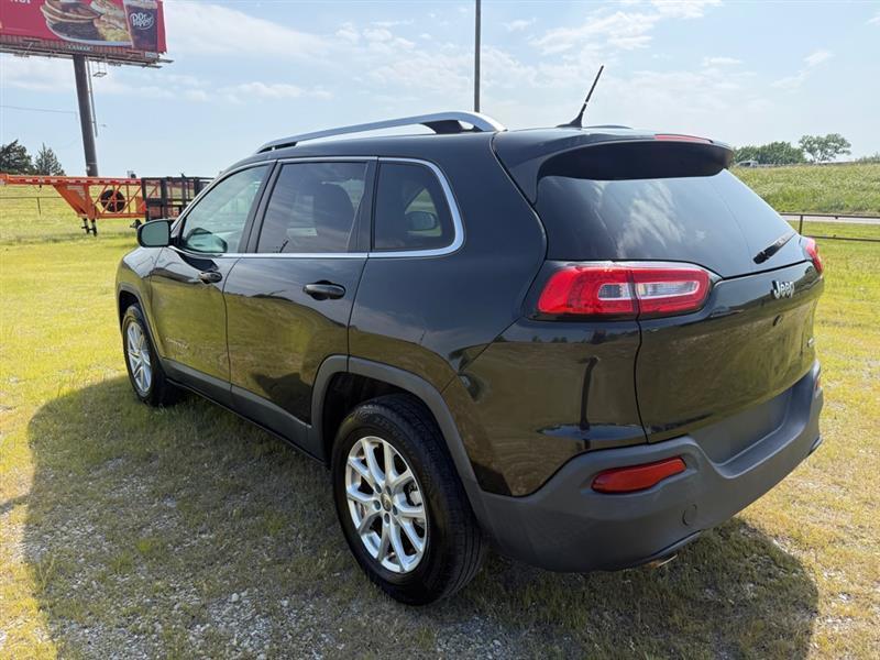 Jeep Cherokee Latitude FWD 2015