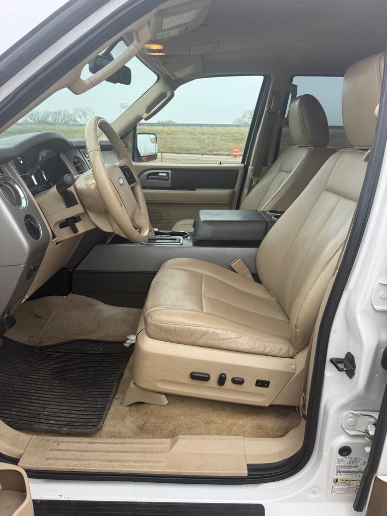 Ford Expedition XLT 4WD 2012