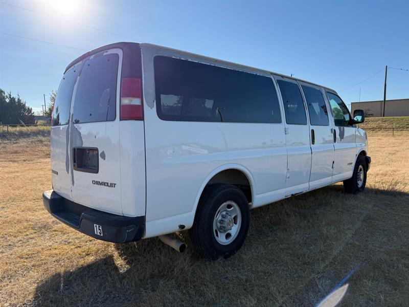 Chevrolet Express 3500 Extended 2003