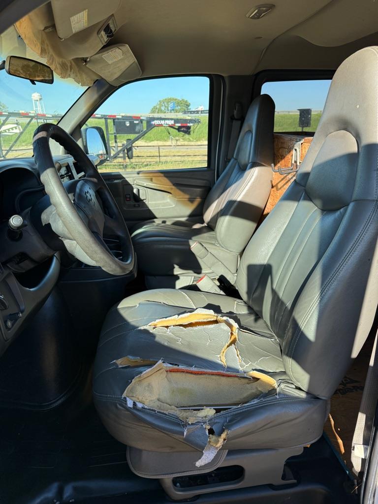 Chevrolet Express 3500 Extended 2003