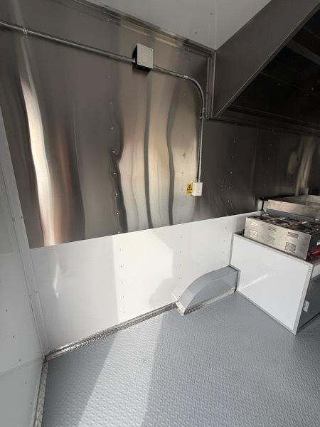 Trailer 8 x 18  2026