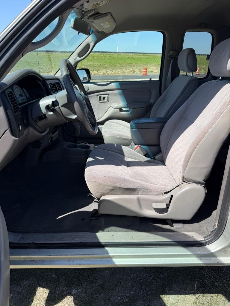 Toyota Tacoma PreRunner Xtracab 2WD 2004