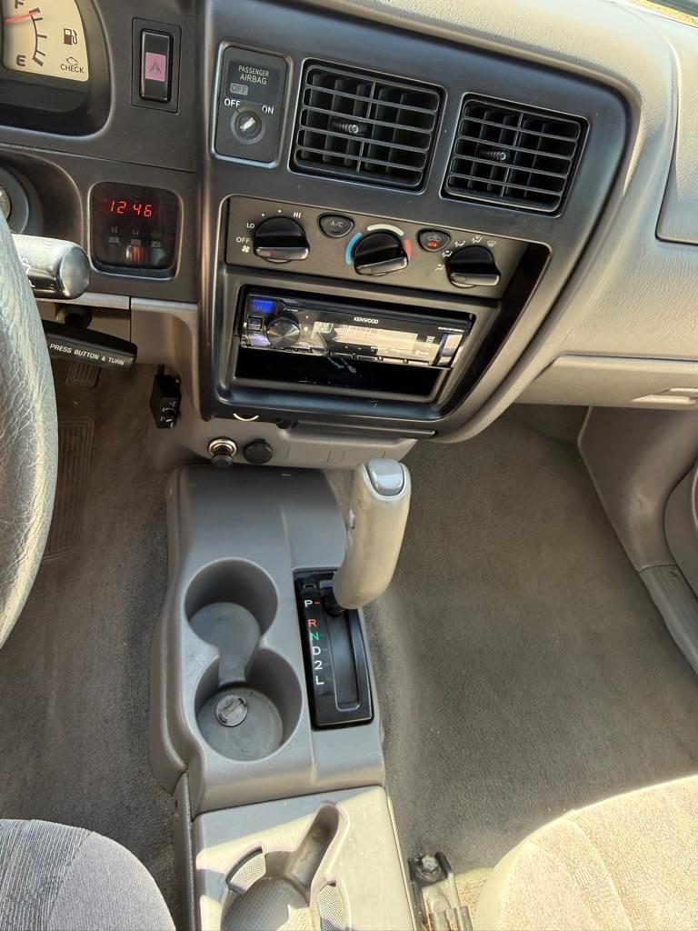 Toyota Tacoma PreRunner Xtracab 2WD 2004