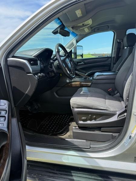 Chevrolet Suburban LS 4WD 2015