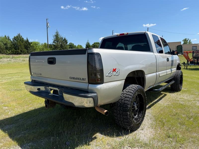 Chevrolet Silverado 1500 LT Ext. Cab Long Bed 4WD 2004