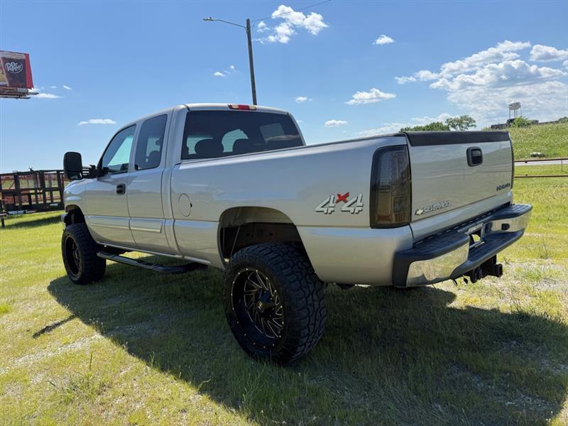 Chevrolet Silverado 1500 LT Ext. Cab Long Bed 4WD 2004