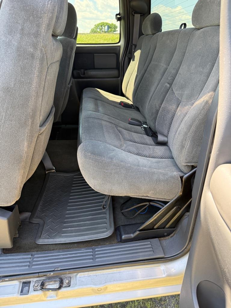 Chevrolet Silverado 1500 LT Ext. Cab Long Bed 4WD 2004