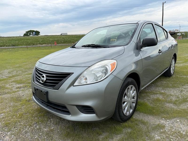 2012 Nissan Versa 1.6 S Sedan