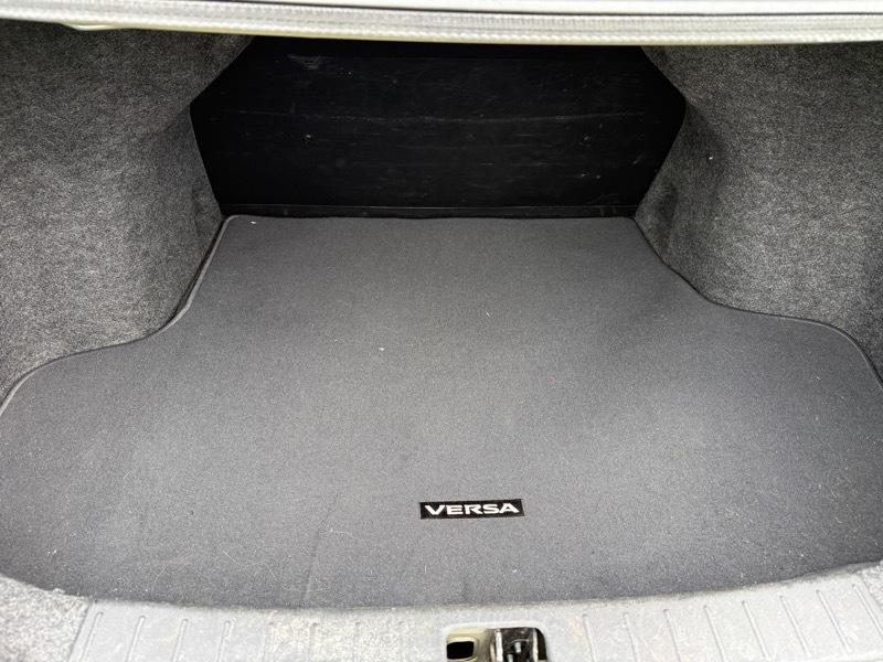 Nissan Versa 1.6 S Sedan 2012