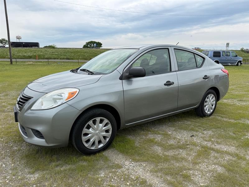 2012 Nissan Versa 1.6 S Sedan