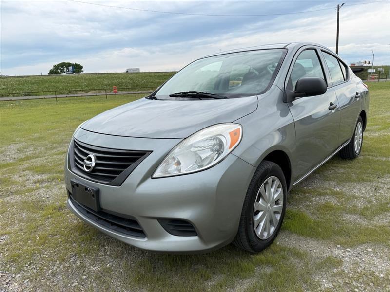 Nissan Versa 1.6 S Sedan 2012