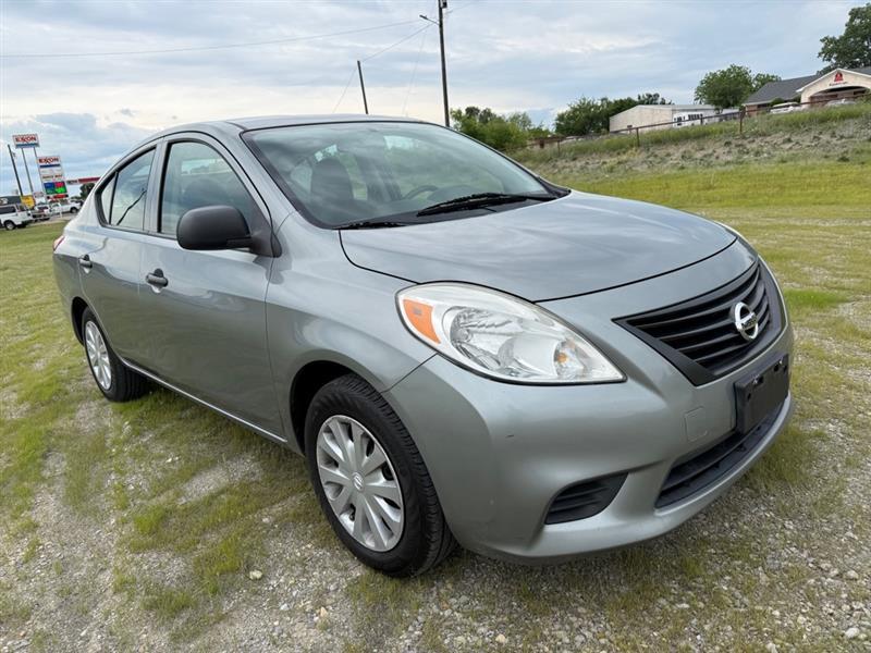 Nissan Versa 1.6 S Sedan 2012