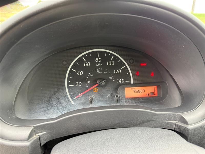Nissan Versa 1.6 S Sedan 2012