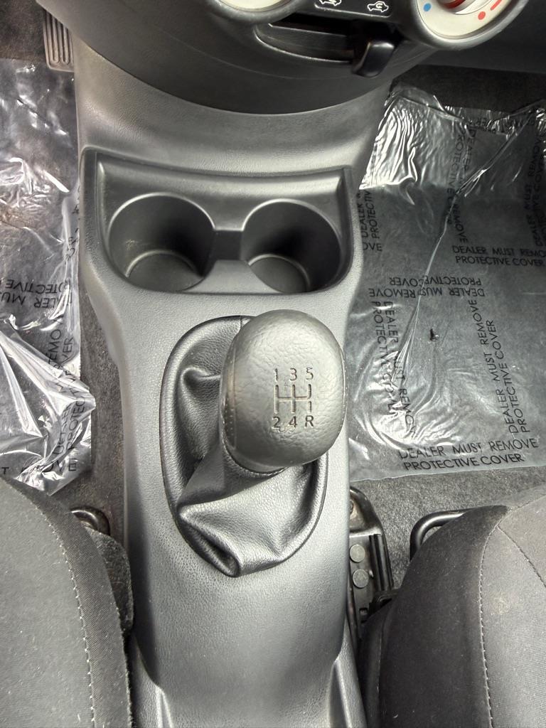 Nissan Versa 1.6 S Sedan 2012