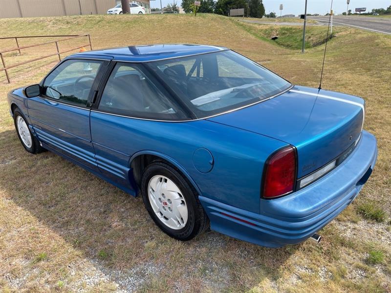 Oldsmobile Cutlass Supreme S coupe 1992