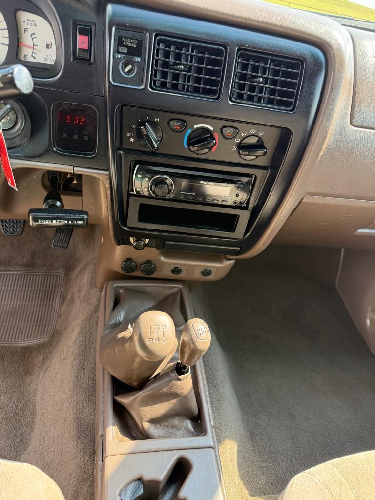 Toyota Tacoma Xtracab 4WD 2004