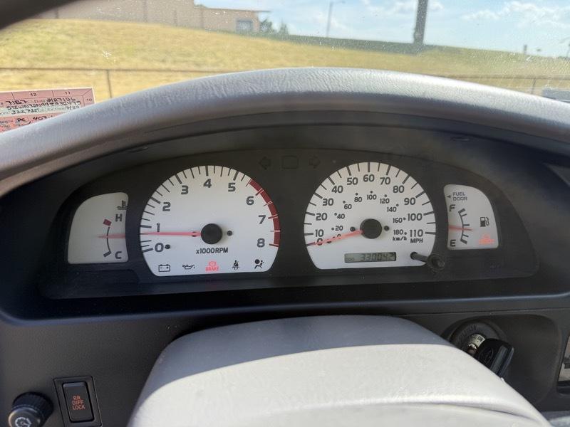 Toyota Tacoma 4WD Access Cab V6 AT SR5 (Natl) 2004