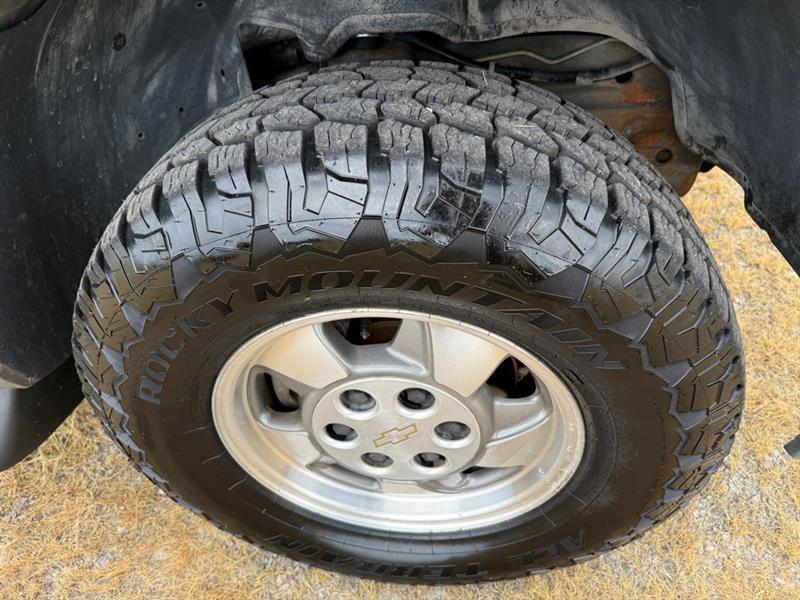Chevrolet Tahoe 2WD 2003