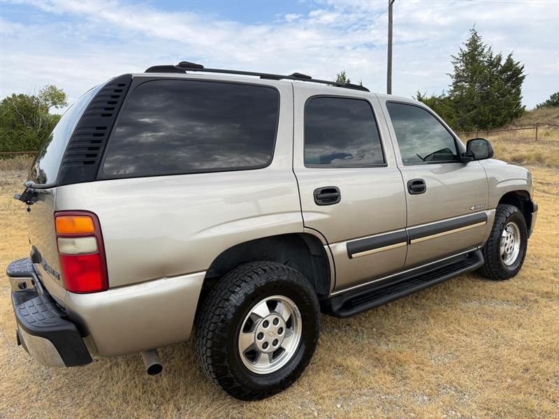 Chevrolet Tahoe 2WD 2003