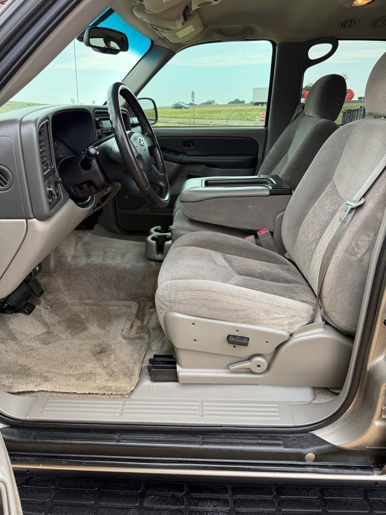 Chevrolet Tahoe 2WD 2003