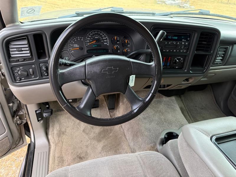 Chevrolet Tahoe 2WD 2003