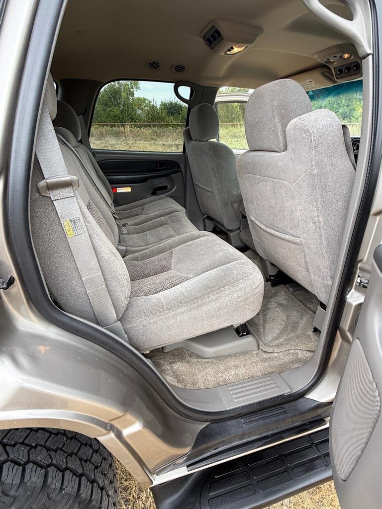 Chevrolet Tahoe 2WD 2003